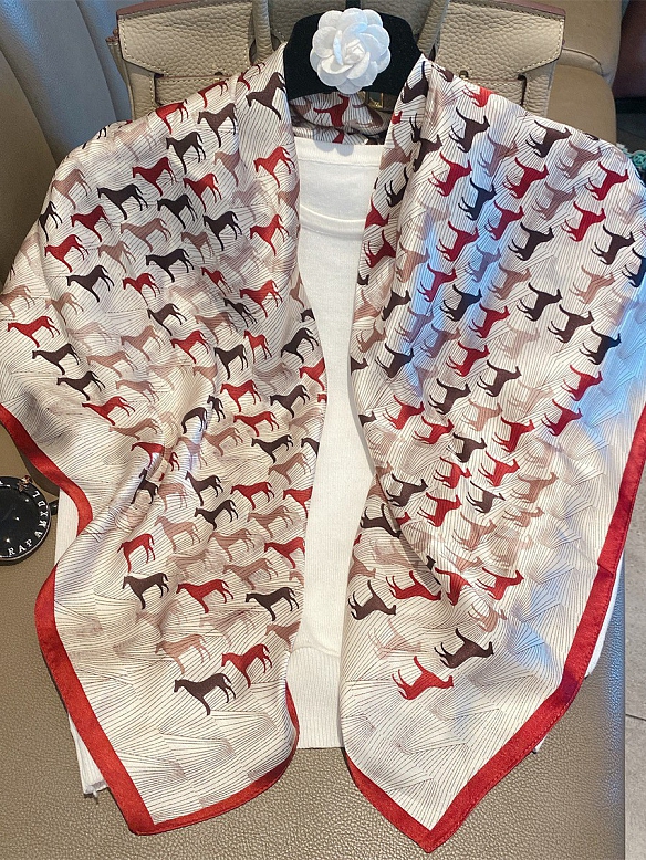 Vintage Quadratisches Gemustertes Halstuch aus Seide für Damen O003