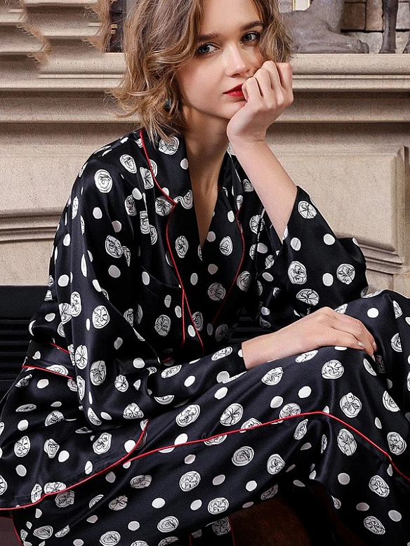 Pyjamas aus Seide für Damen Langärmliges Damen Pyjama-Set aus Seide A012