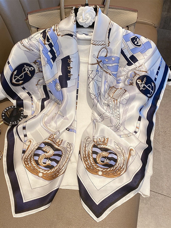 Schickes Quadratisches Gemustertes Halstuch aus Seide für Damen O001