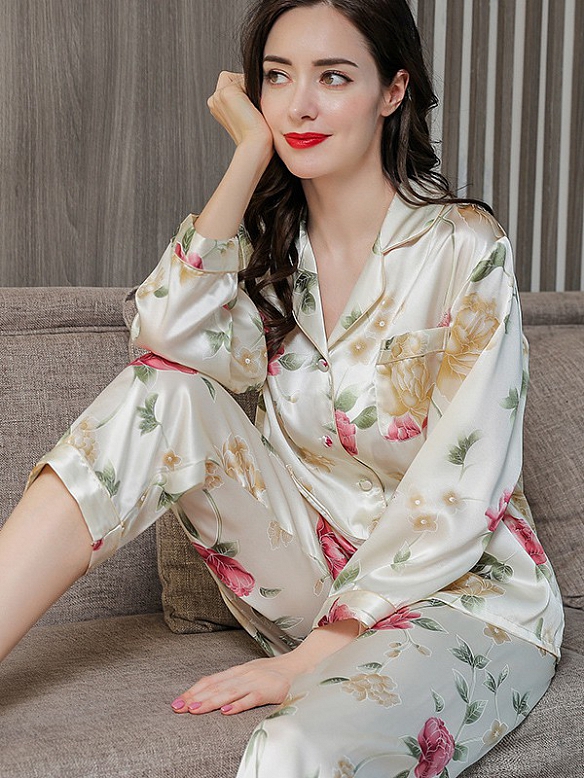 Luxus Langes Pyjama Set aus Seide Maulbeerseide Gemusterter Pyjama A022