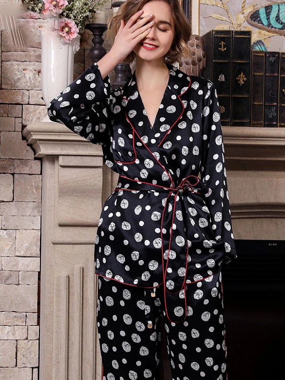 Pyjamas aus Seide für Damen Langärmliges Damen Pyjama-Set aus Seide A012
