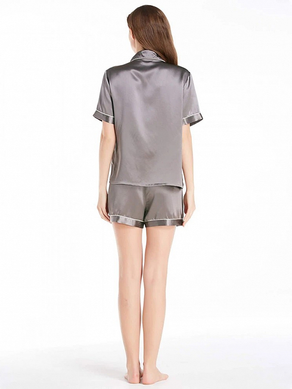 Kurzes Damen Pyjama-Set aus Seide Kurze Nachtwäsche aus Seide A011