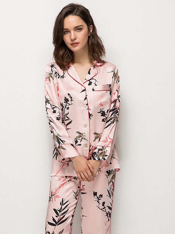 Langes Geblümtes Pyjama Set aus Seide Luxus Seidenpyjama für Damen A017