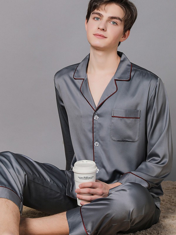 Klassisches Maulbeerseide Couple Pärchen Pyjama Set Schlafanzug aus Seide A019