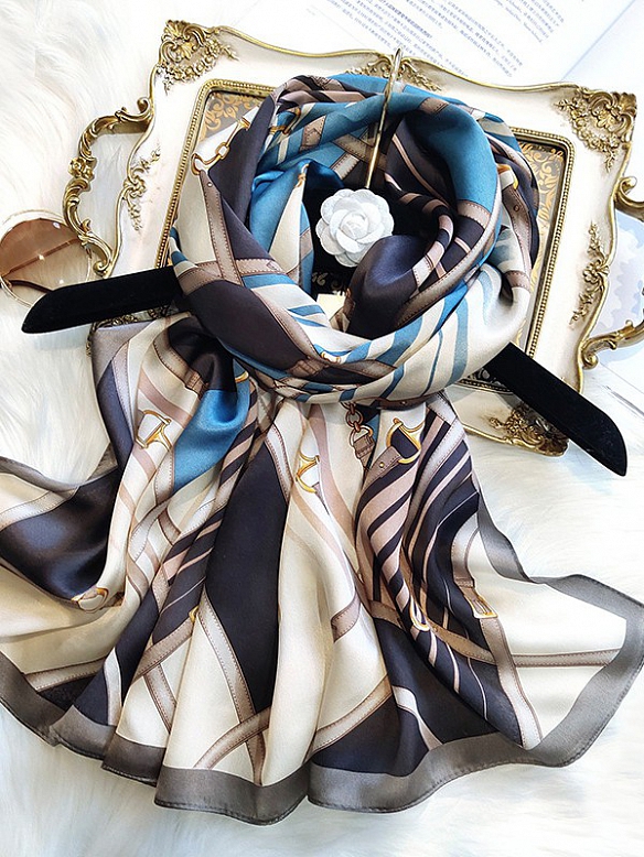 Vintage Gemusterter Schal aus Siede für Damen O002